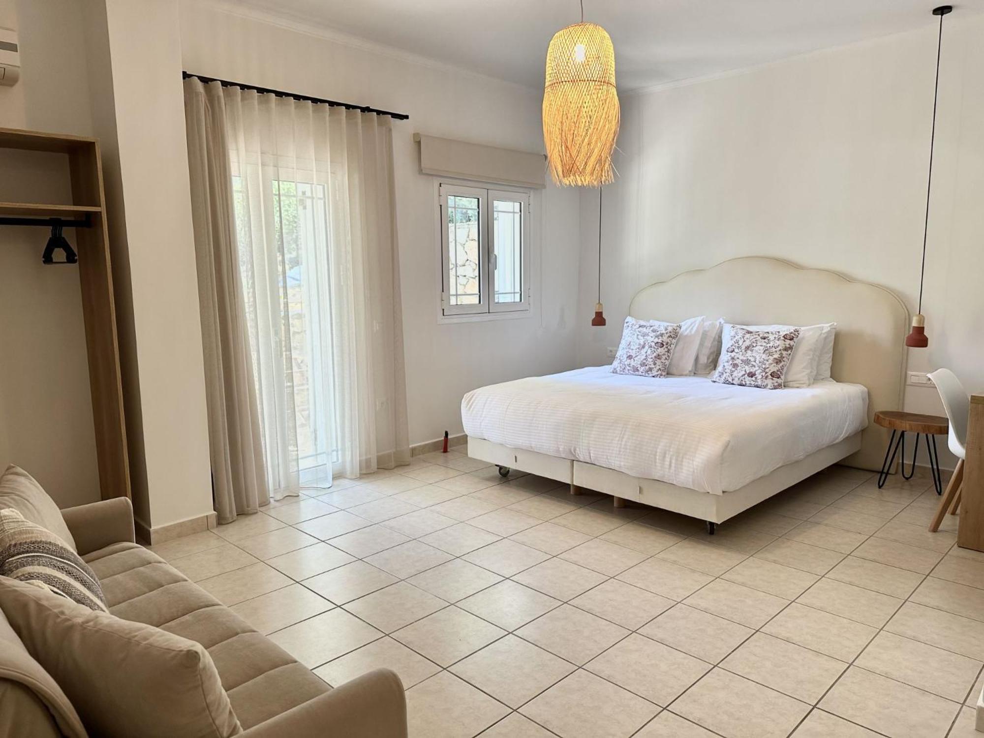 Hotel apartamentowy Lithies Sea View Boutique 2*