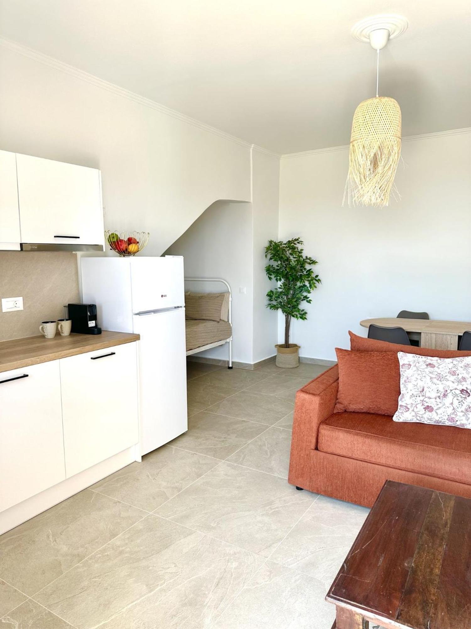Hotel apartamentowy Lithies Sea View Boutique